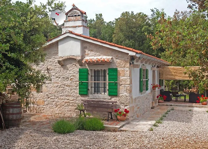 Roinizza In Prtlog 펜션 *